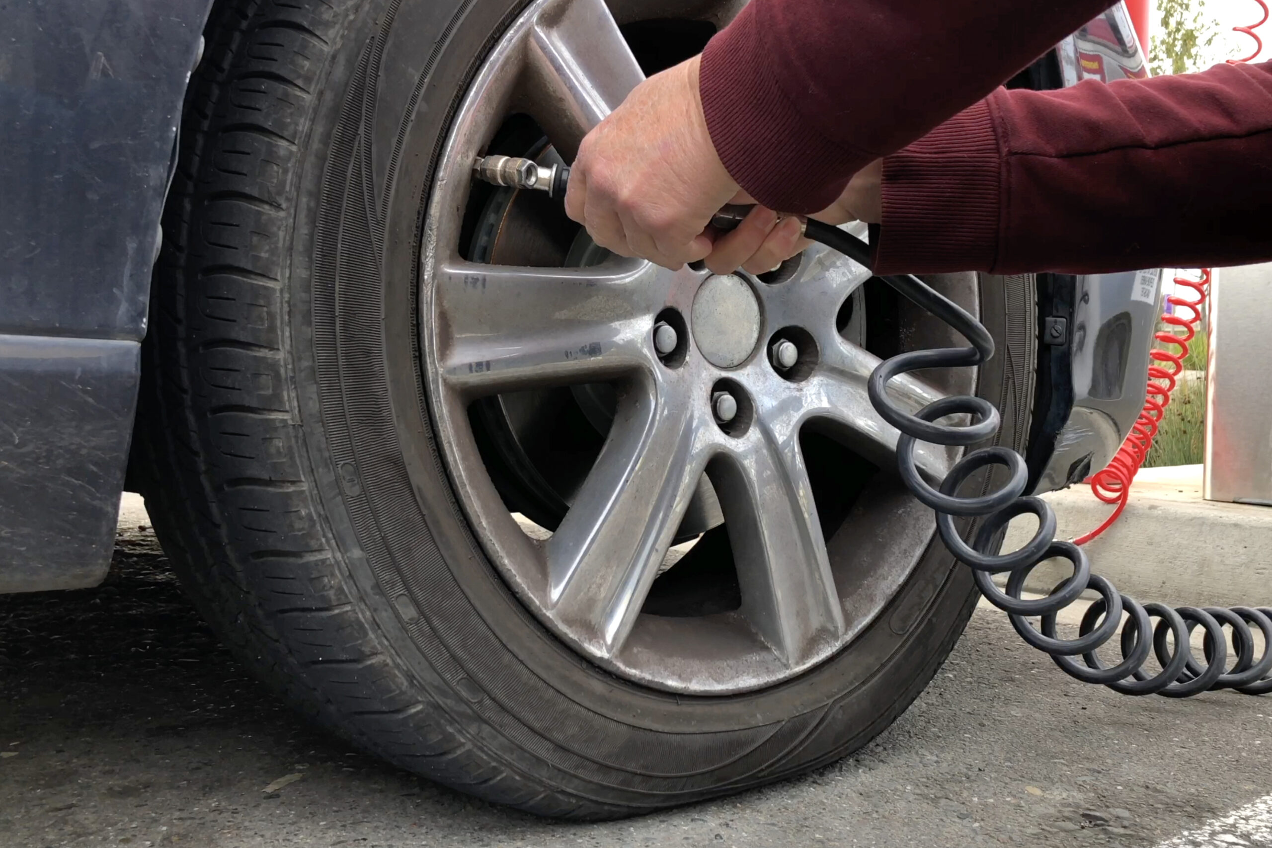 5 - Adding Air To Tire with Bead Leak